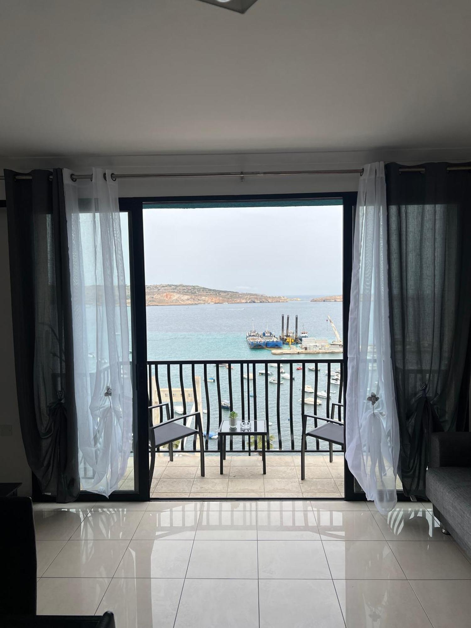 شقة Sea View Penthouse خليج سانت بول المظهر الخارجي الصورة